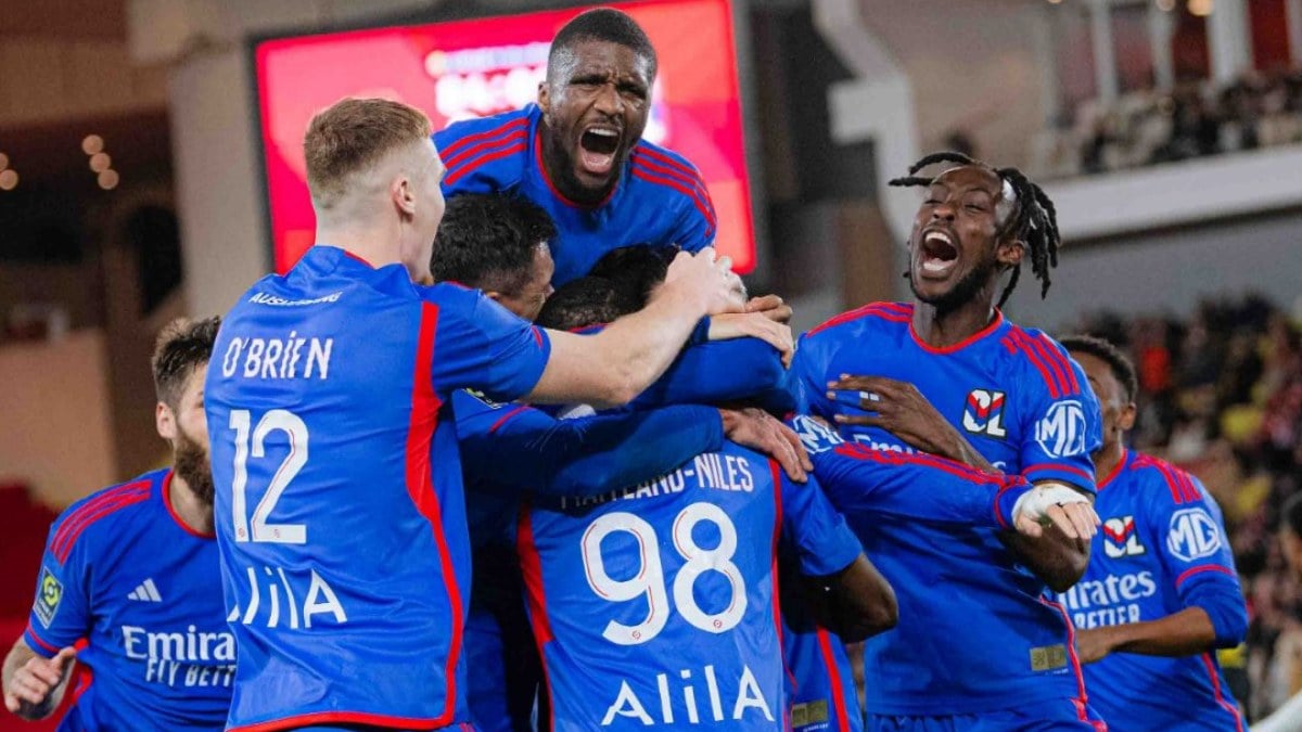 monacoyu-deviren-olympique-lyon-dusme-hattindan-cikti-3rFCI6UP.jpg